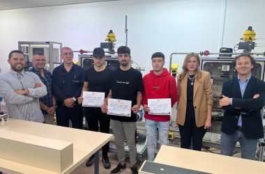 Murcia forma a jovenes en plantas petrolíferas