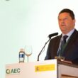 Óscar Gil, AEC