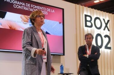 La directora general de empleo, Belén García Díaz, interviniendo antes de ponencia del concejal de Hacienda de Aranjuez, José de Ruz Fernández. Ginés Soriano/ industry Talks