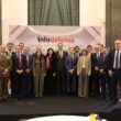Foto de familia durante el desayuno de Infodefensa. Firma. Ángel de Antonio.