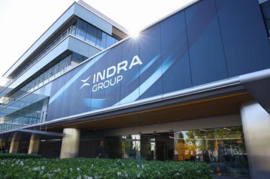 Sede corporativa de Indra en Alcobendas (Madrid). Firma: Industry Talks