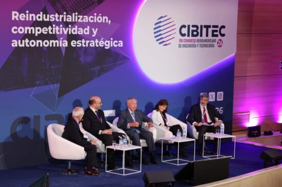 la mesa redonda sobre materiales y metalurgia celebrada en Cibitec26. Firma: industry TALKS