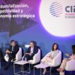 Mesa redonda 'Industria de defensa y seguridad' en Cibitec26. Desde la izda.: Cristina Abad, 'chief strategy and sustainability officer' de Navantia; Belén García, 'vicepresident engineering director' de Airbus Helicopters; José Bayón, director de relaciones institucionales de GDELS Santa Bárbara Sistemas; Manuel Escalante, 'chief technology officer' (CTO) de Indra Group; y Fabián Torres, decano del Colegio Oficial de Ingenieros Industriales de Madrid (Coiim). Firma: Industry Talks